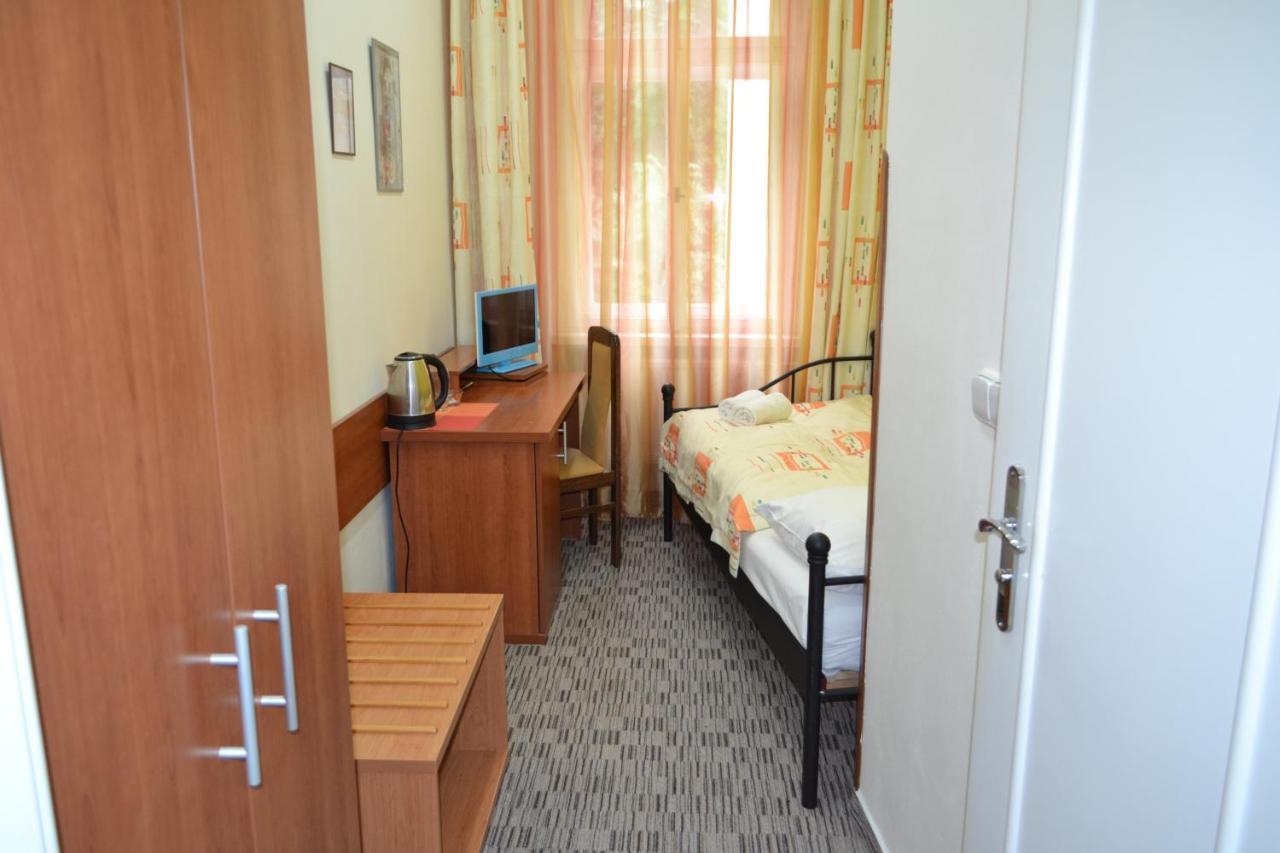 Aladin Praha Hotel Exterior photo
