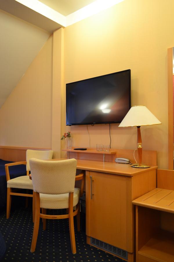 Aladin Praha Hotel Exterior photo