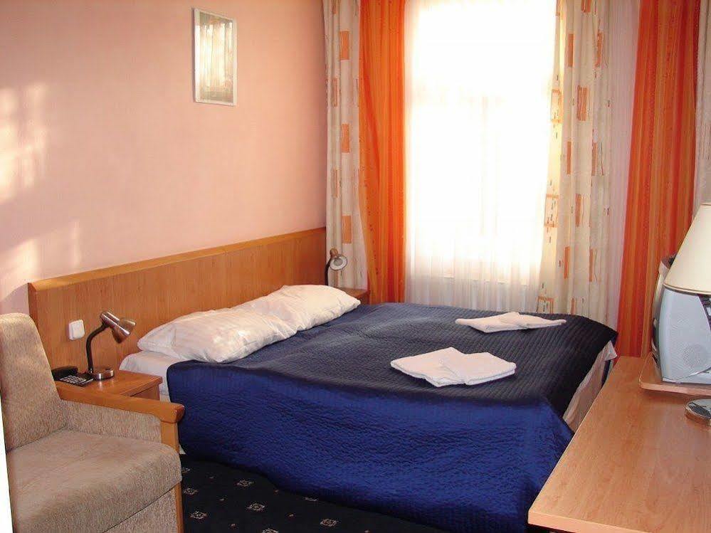 Aladin Praha Hotel Exterior photo